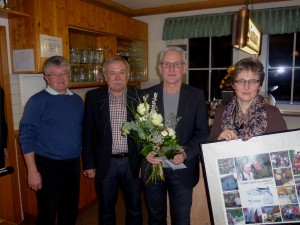 Der scheidende Erste Vorsitzende Karl Laux mit der Vorstandschaft (v.l. Klaus Zischler, Dieter Früh, Karl Laux, Claudia Schmoll)